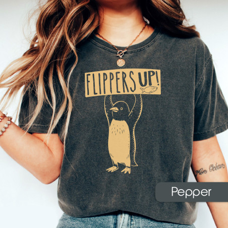 copia de Penguins Resist Anti Tariffs T-Shirt Gift for Activist Flippers Up Shirt Subtle FDT Protest Tee